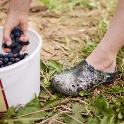 BIG KIDS' MOSSY OAK® COUNTRY DNA™ MUCKSTER LITE EVA CLOG