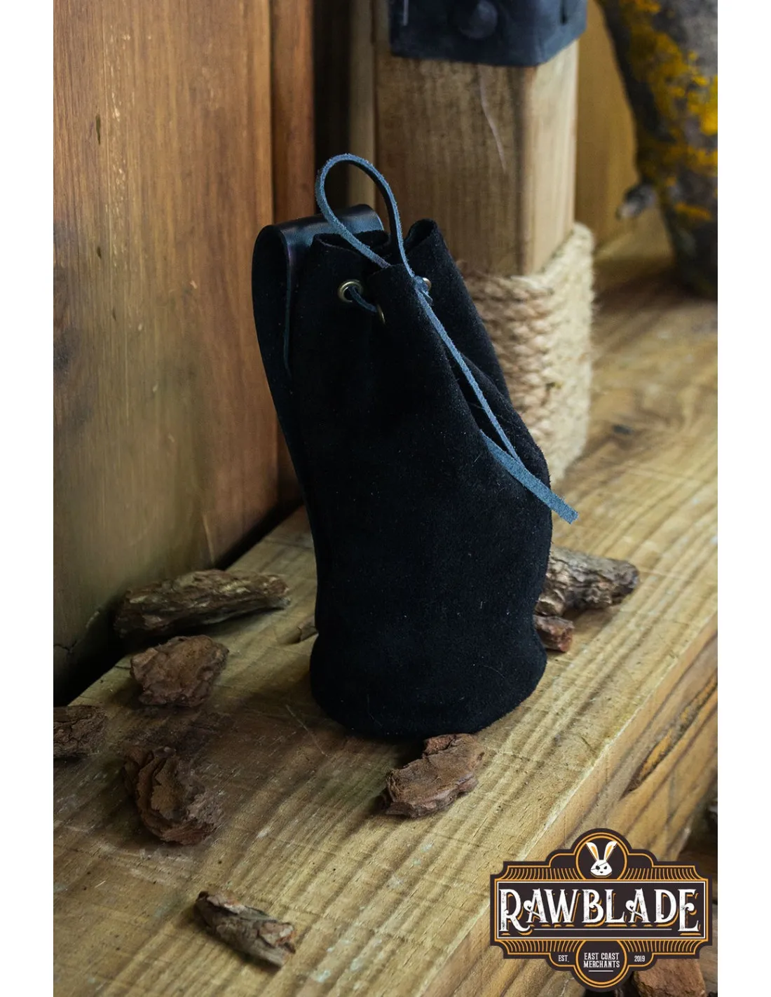 BOLSA DE TUBO ADVENTURER EN PIEL DE GAMUZA  NEGRO