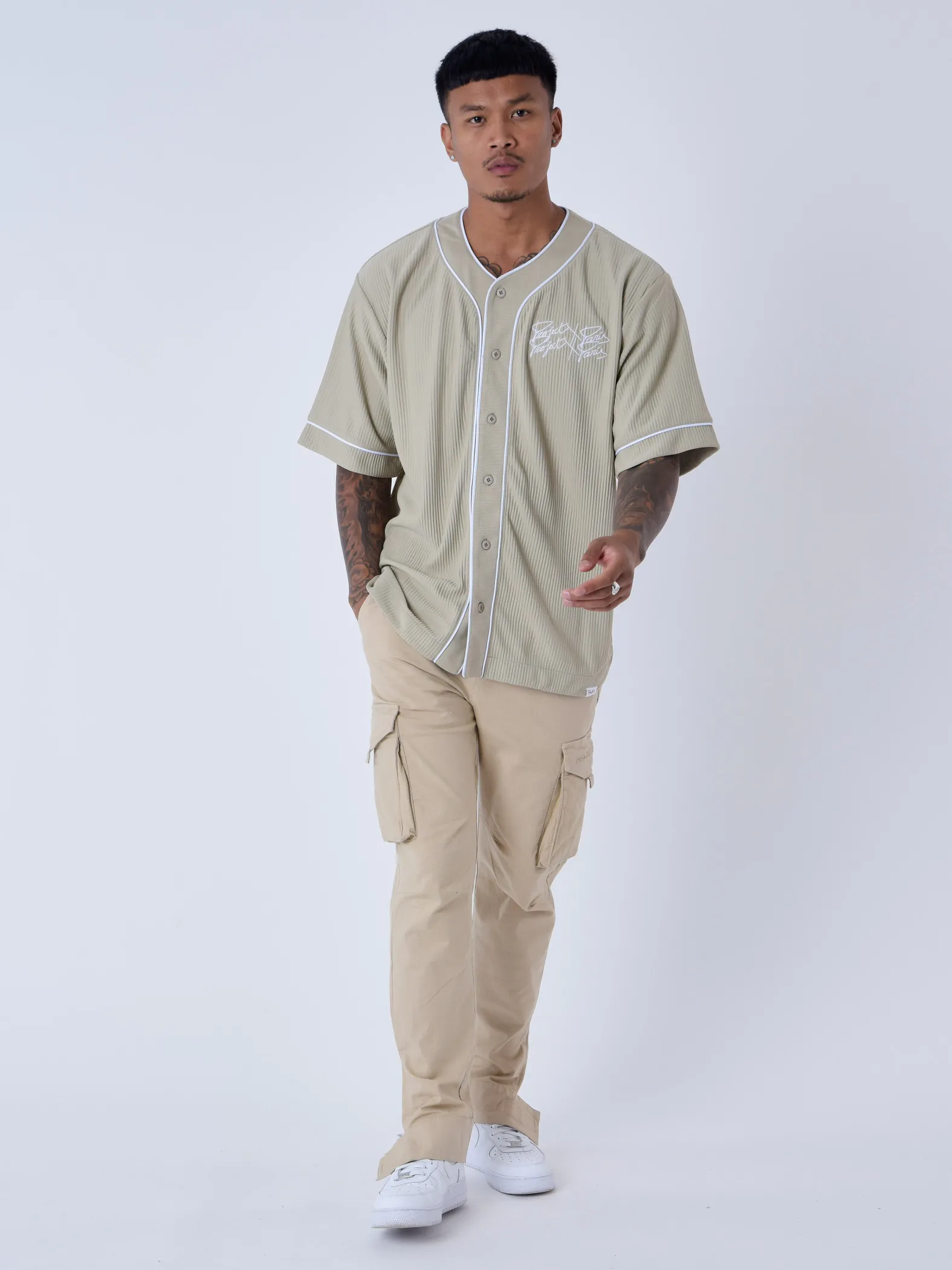 Camiseta de béisbol de material texturizado