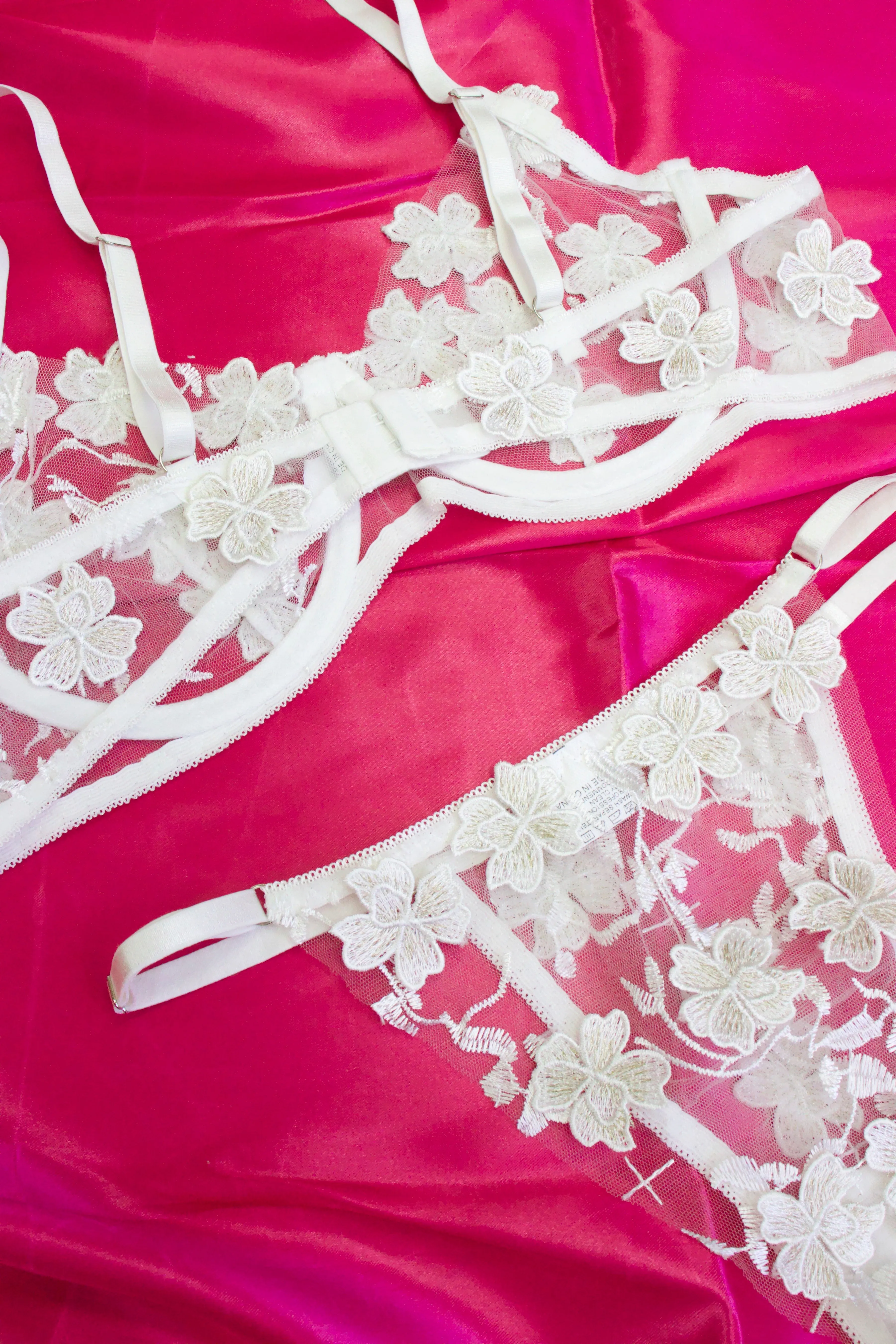 COORDINADO FLORES 3D Y MESH C0140