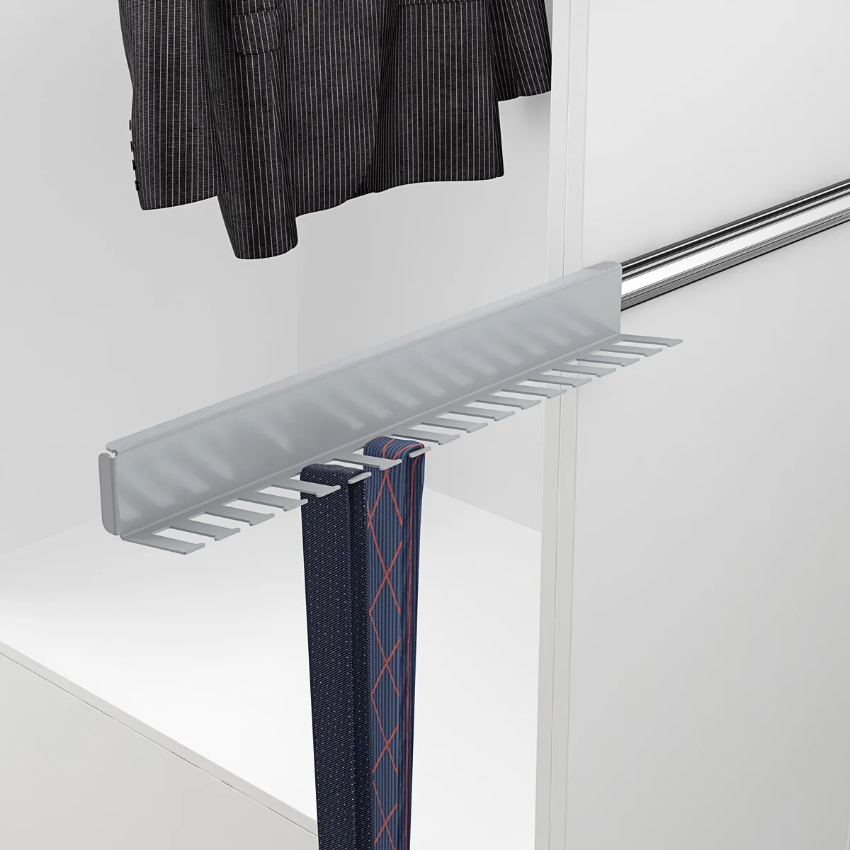 CORBATERO Y CINTURONERO EXTRAíBLE PARA LATERAL DEL MUEBLE  CROMO MATE