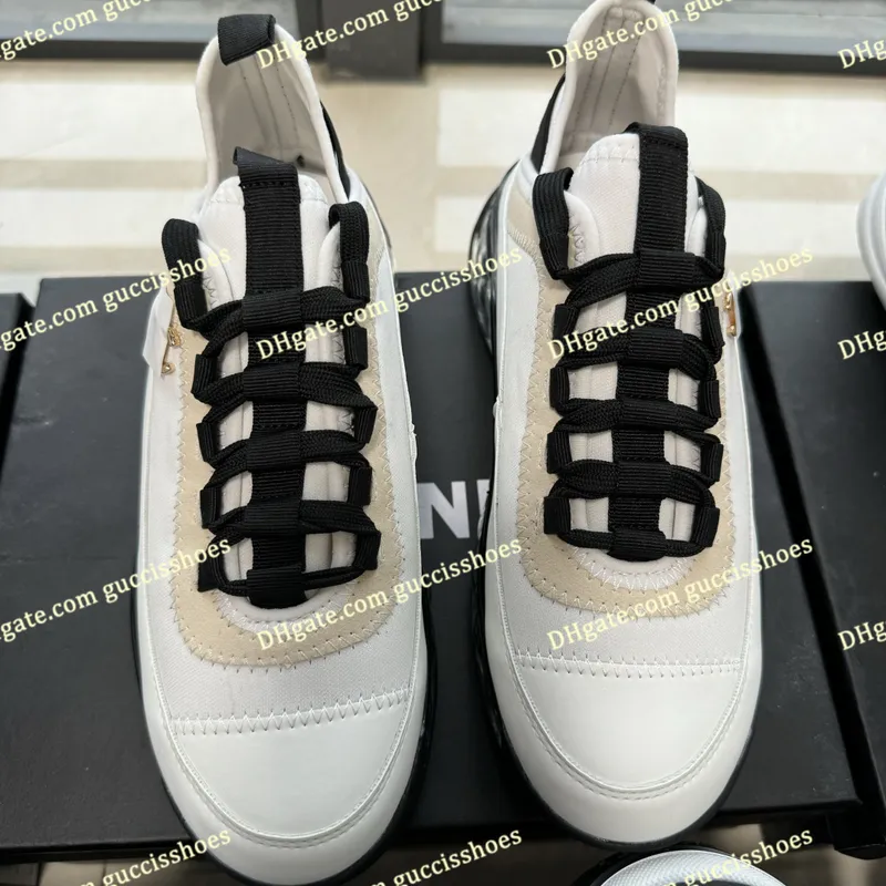 Diseñador corriendo zapatos C de cuero Sport Runner de encaje de zapatillas zapato dorado plano metálico plano entrenador malla 