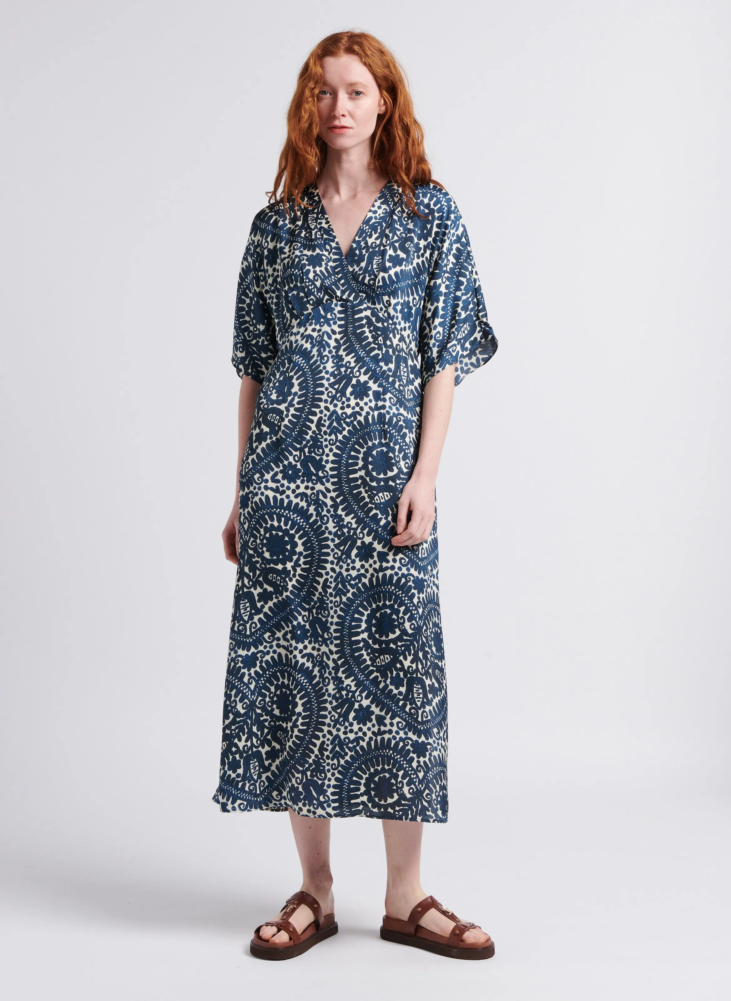 MAISON 123 APOLLA  VESTIDO LARGO AJUSTADO ESTAMPADO EN AZUL