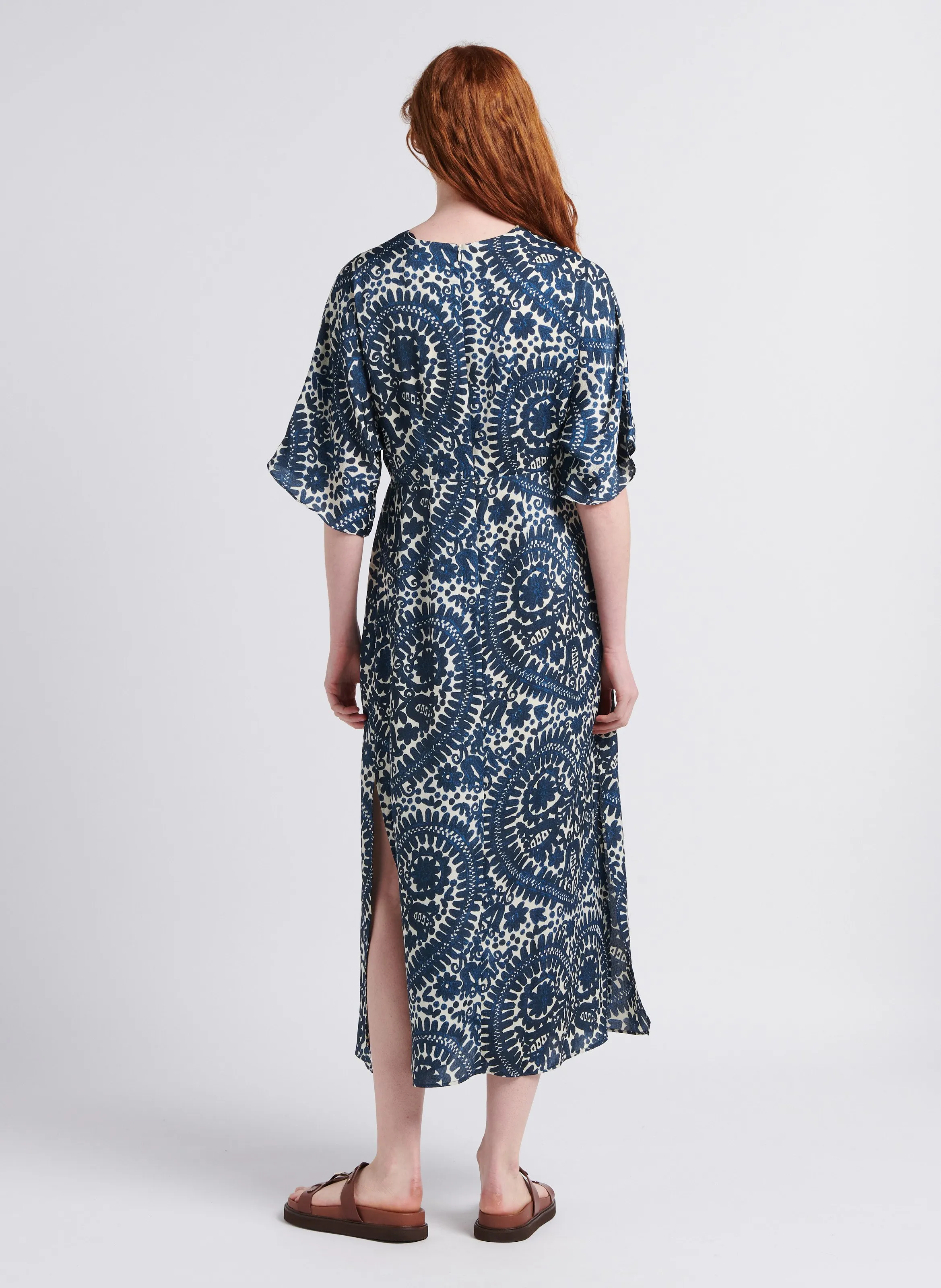 MAISON 123 APOLLA  VESTIDO LARGO AJUSTADO ESTAMPADO EN AZUL