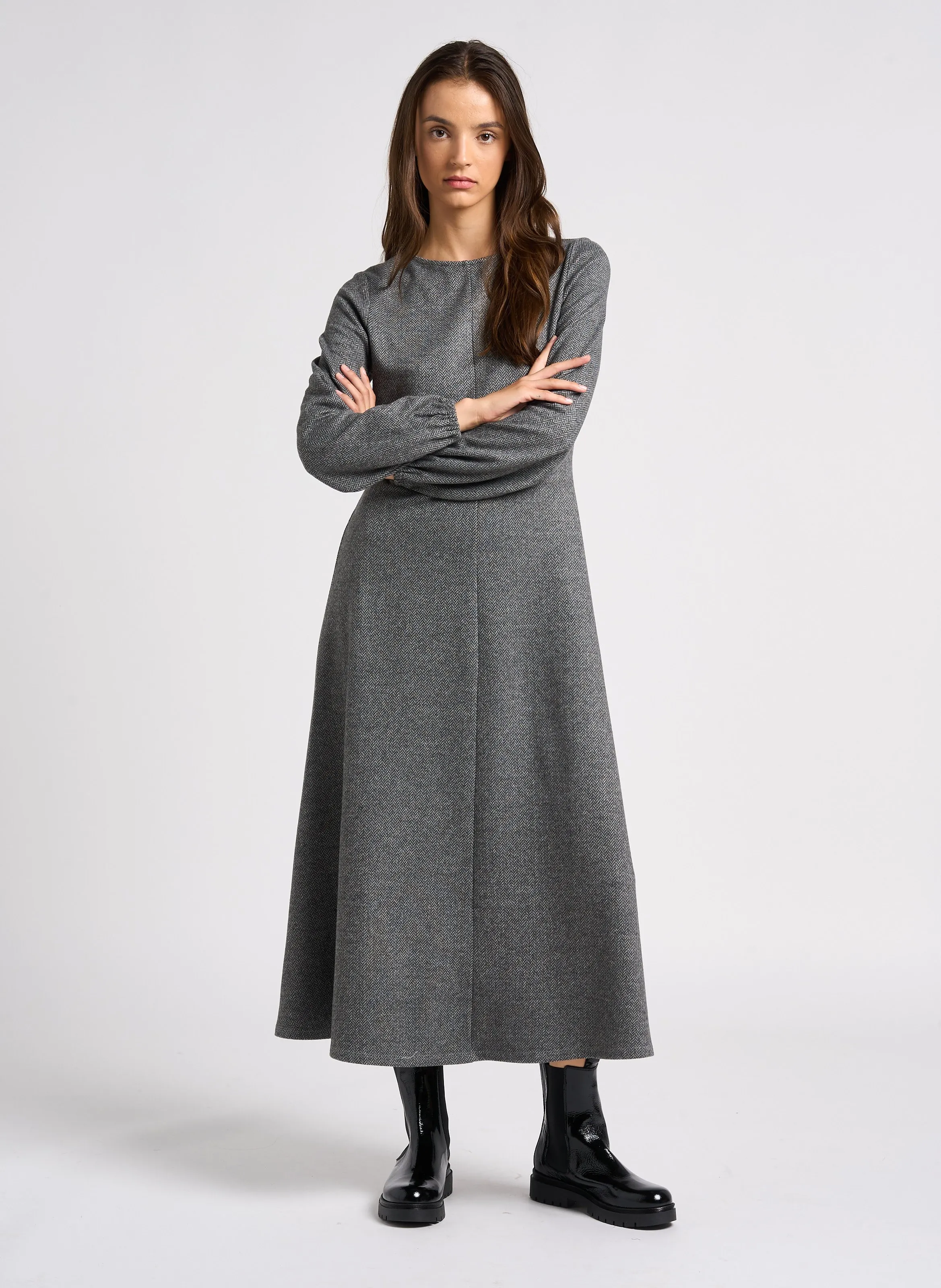 MAX MARA WEEK END WILMA  VESTIDO LARGO CON CUELLO REDONDO EN PLATA