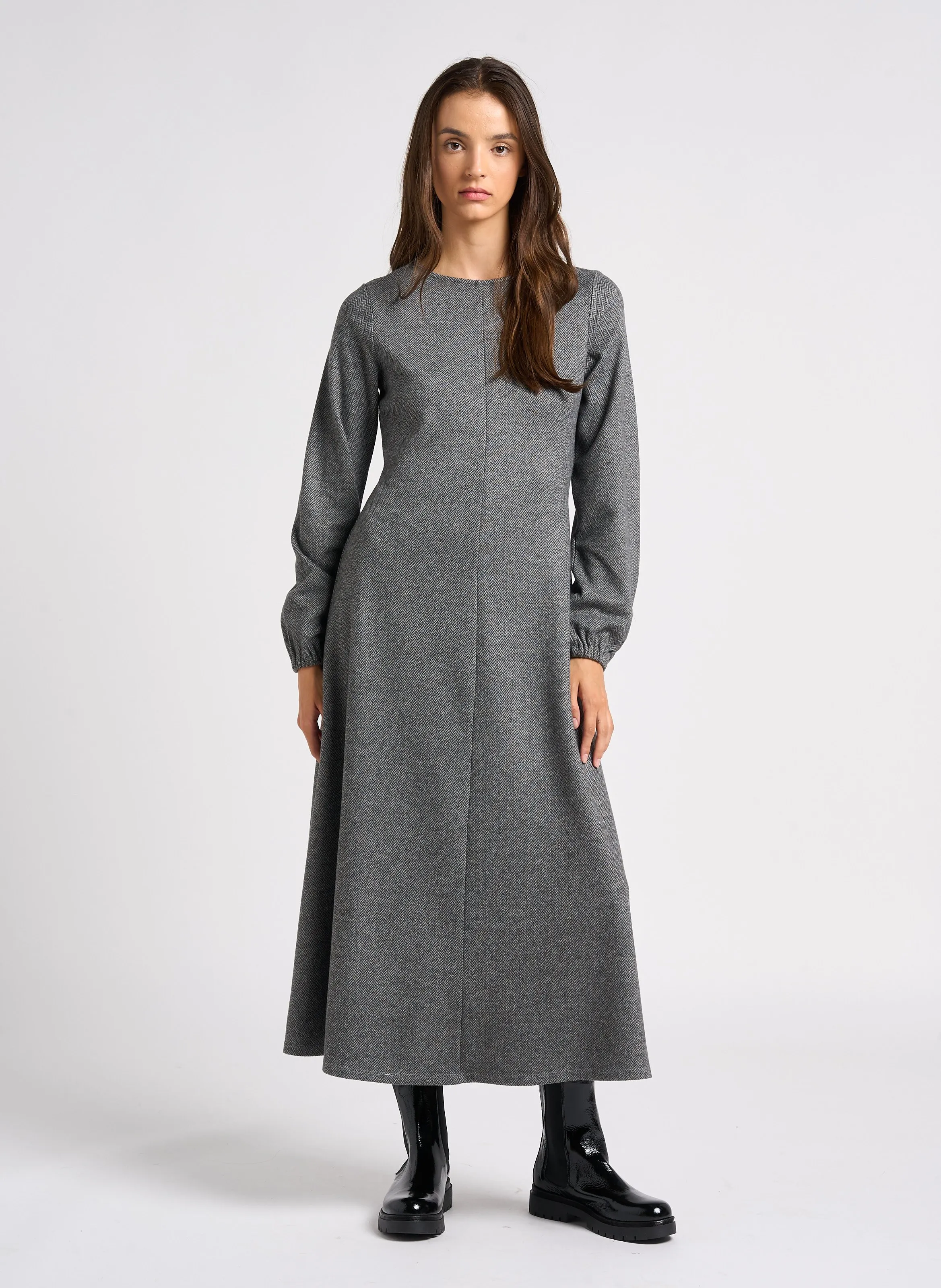 MAX MARA WEEK END WILMA  VESTIDO LARGO CON CUELLO REDONDO EN PLATA