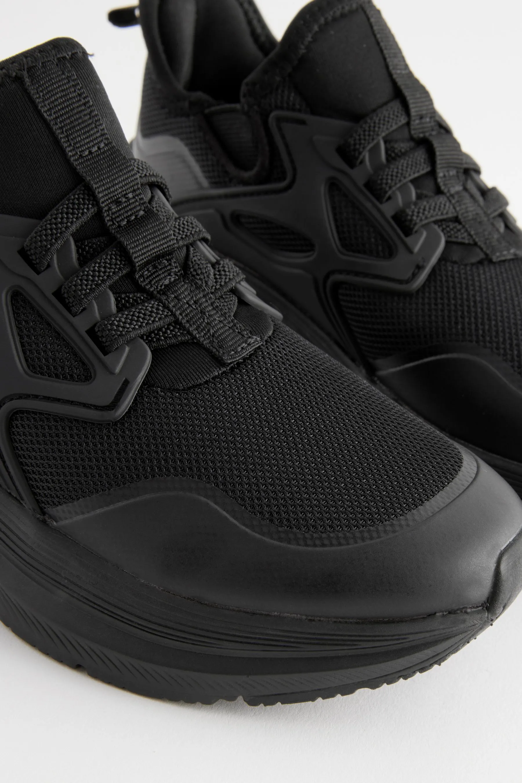 NEGRO  MESH ELASTIC LACE TRAINERS