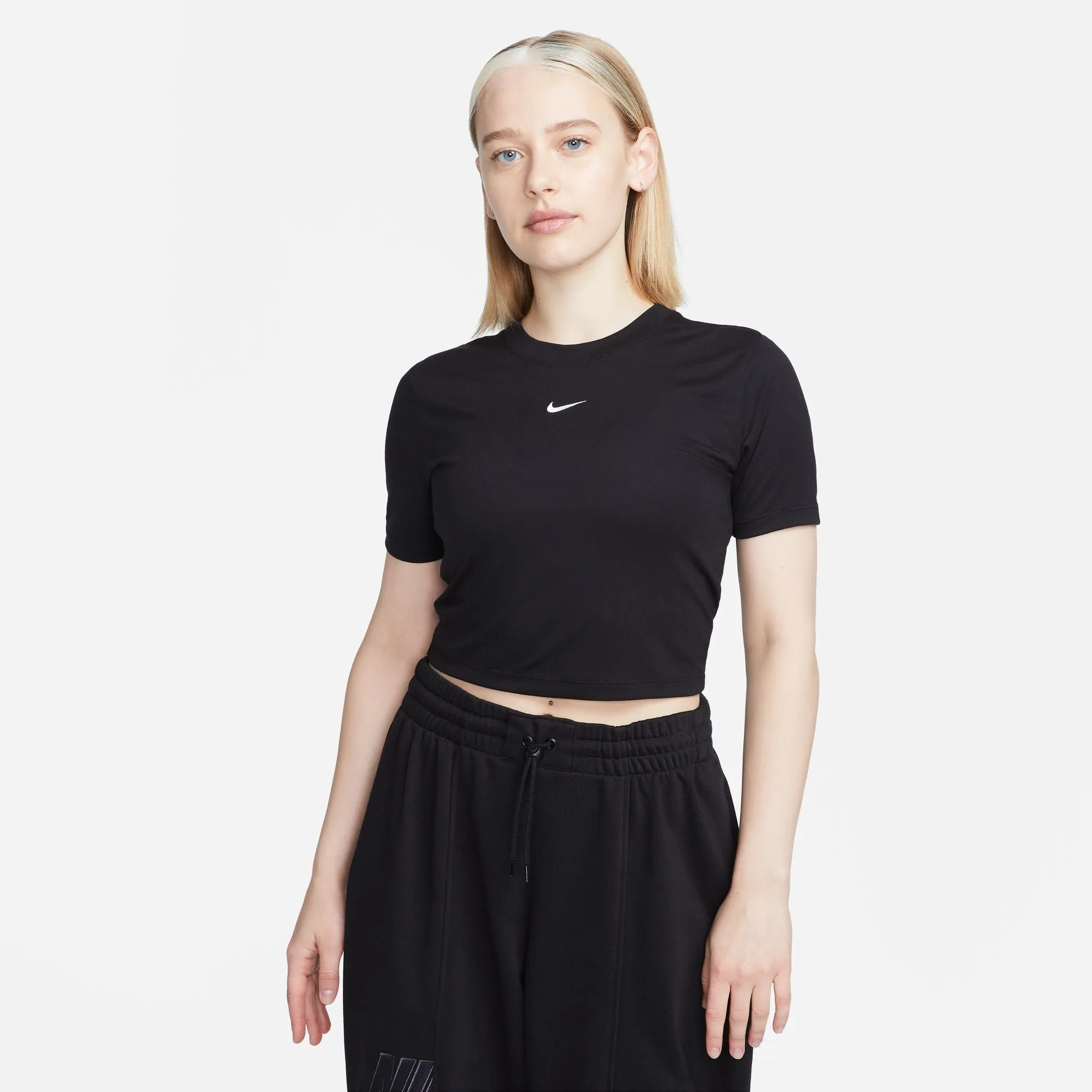 NIKE ESSENTIAL SLIM CROP SWOOSH TSHIRT BLACK
