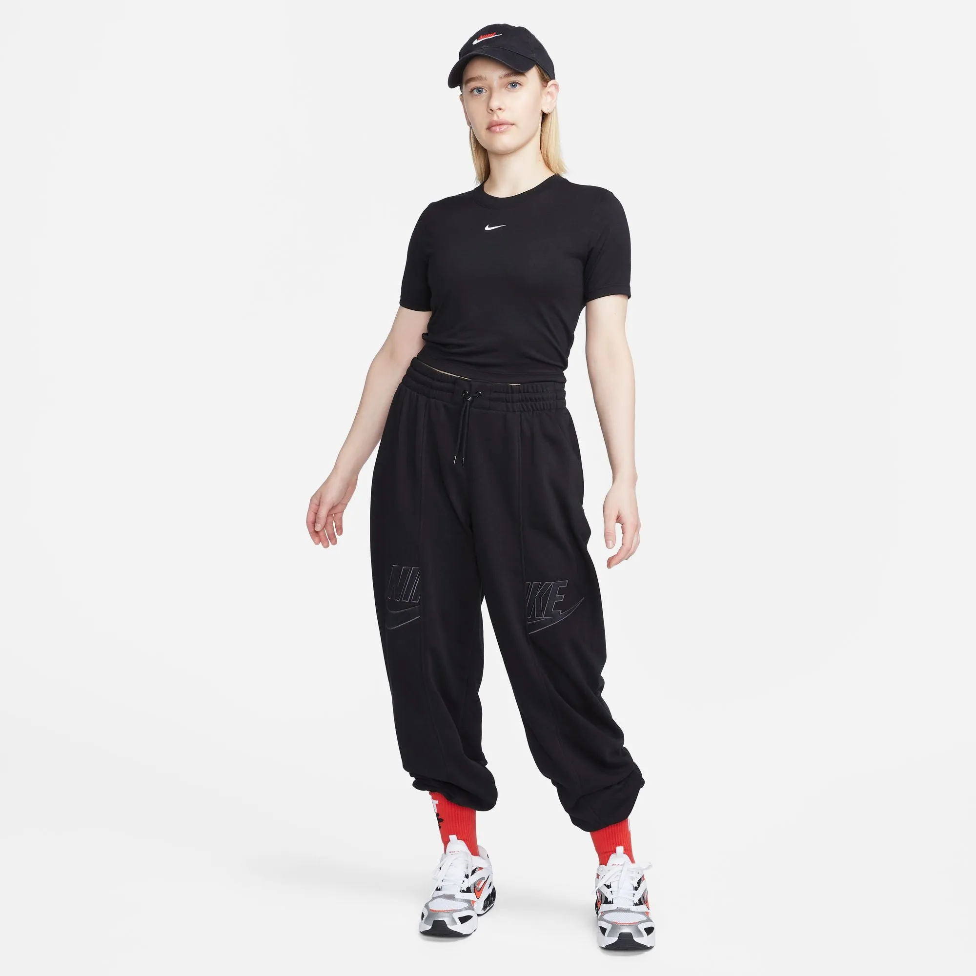 NIKE ESSENTIAL SLIM CROP SWOOSH TSHIRT BLACK