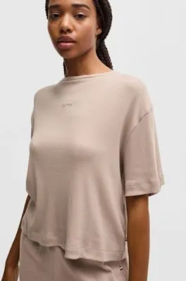 Pijama corto en canalé de algodón con detalles de logo