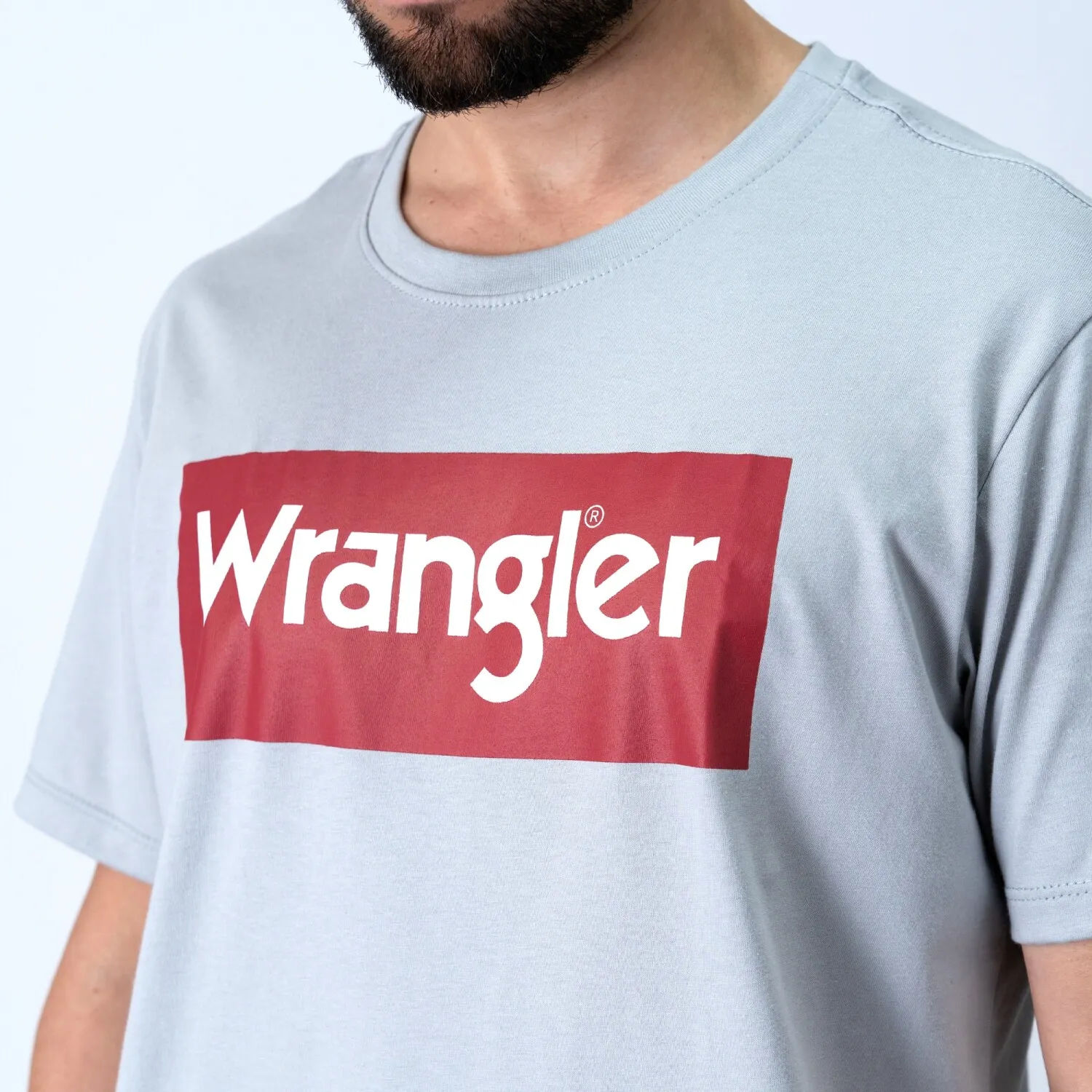 REMERA WRANGLER DE HOMBRE  BOX LOGO TSHIRT  WM5502URCZ  SIN COLOR