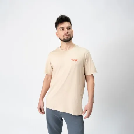 REMERA WRANGLER DE HOMBRE  GREENSBORO LOGO  WM5503URAR  SIN COLOR