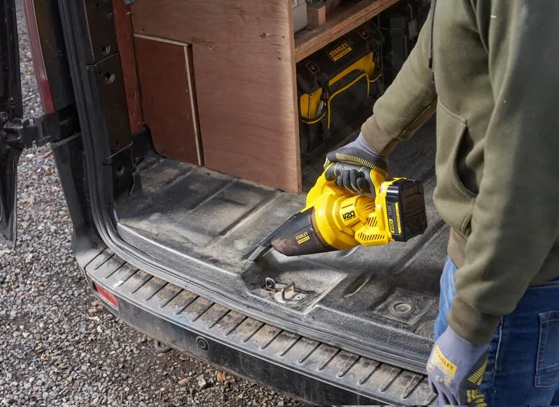 STANLEY  ASPIRADORA DE MANO 18V, SIN BATERíA NI CARGADOR SFMCVH001BXJ