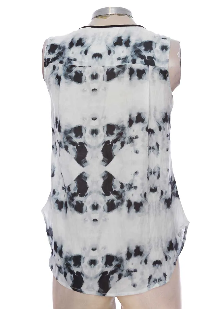 TOP / CAMISETA COLOR BLANCO  PUNTO BLANCO