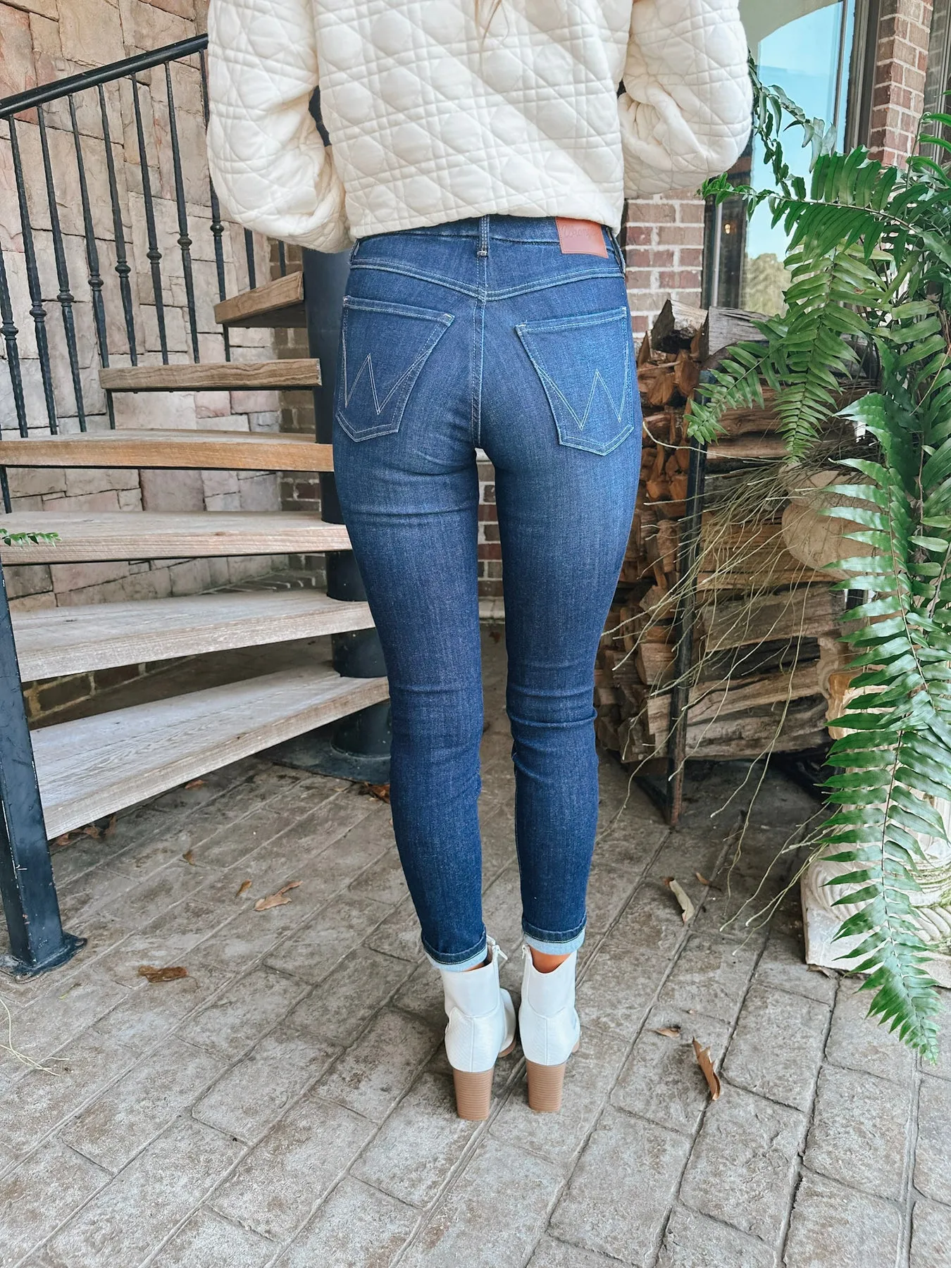 WOMEN'S WRANGLER BESPOKE HIGH RISE SKINNY JEAN