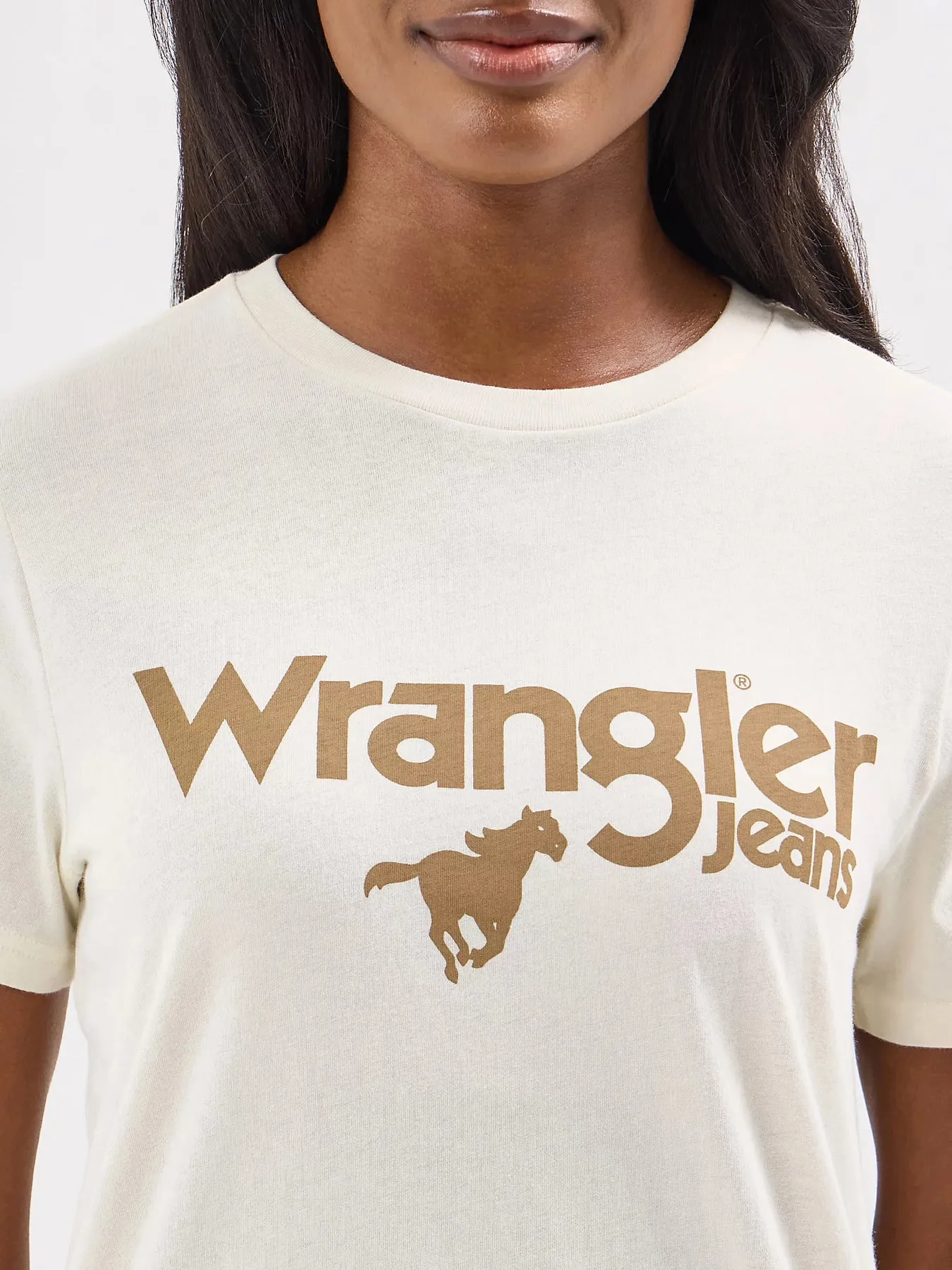 WOMEN'S WRANGLER KABEL LOGO REG FIT TEE IN ANTIQUE WHITE