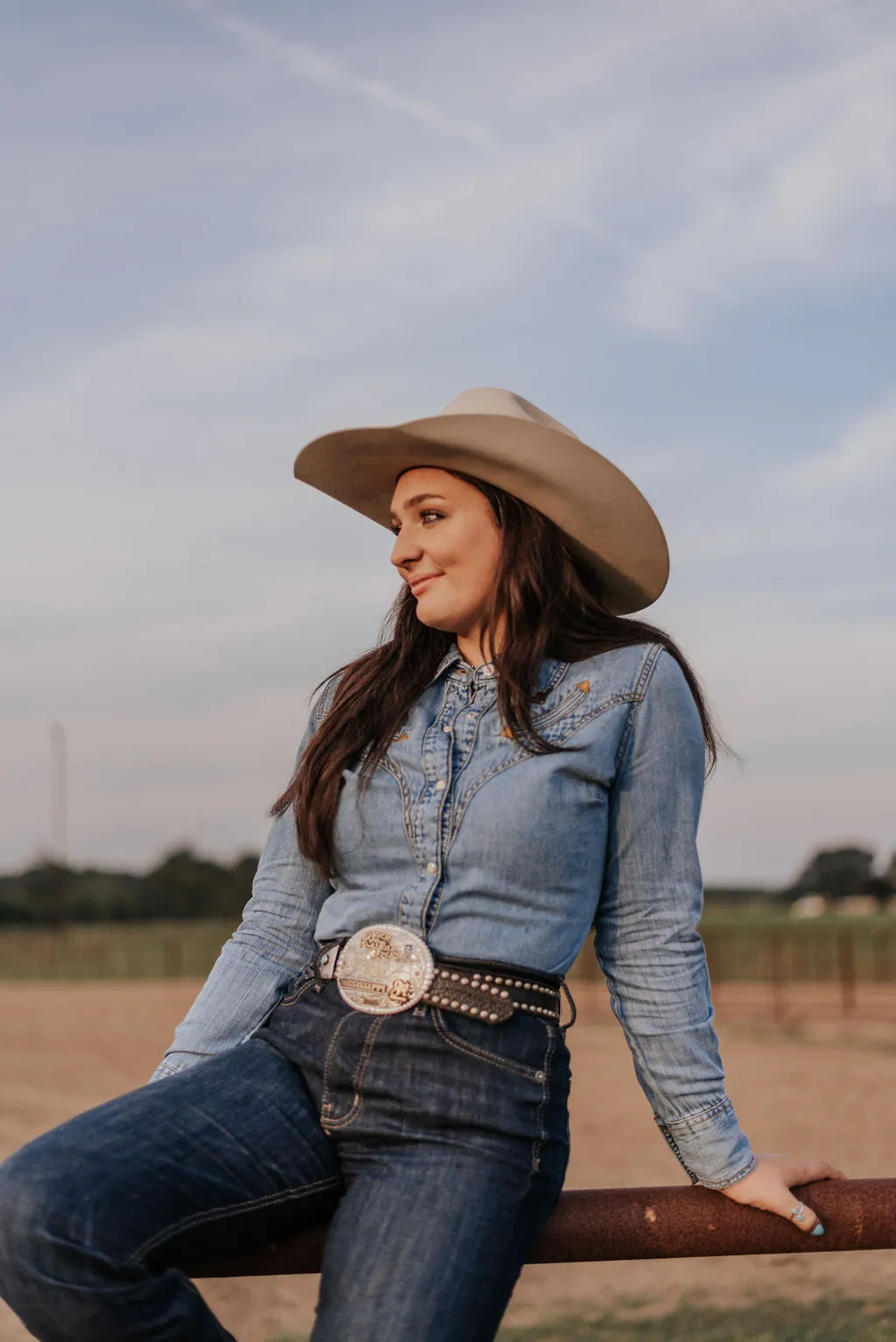 WOMEN'S WRANGLER X LAINEY WILSON MOXIE WESTERN DENIM SHIRT