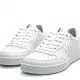 Zapatillas deportivas Mustang en monocolor con un toque de minimalismo urbano